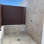 Con Entrada Privada Y Gran Terraza Soleada - Alhu Сasa de vacaciones *