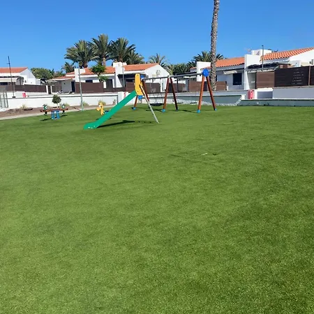 Con Entrada Privada Y Gran Terraza Soleada - Alhu 別荘