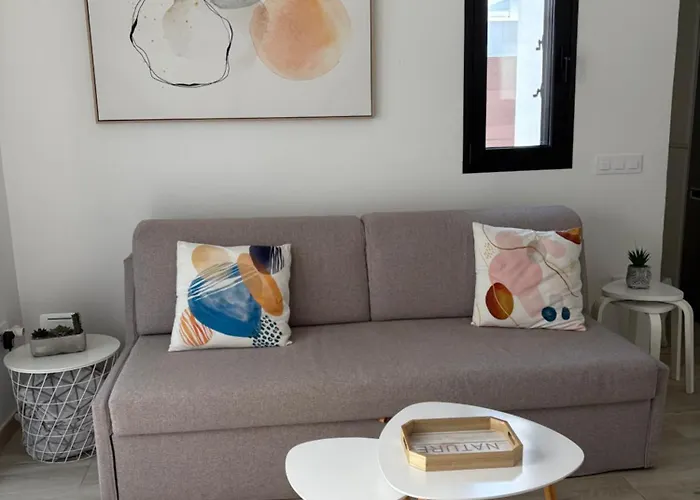 Con Entrada Privada Y Gran Terraza Soleada - Alhu *